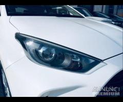 TOYOTA Yaris 1.5 Hybrid 5 porte Business - 12