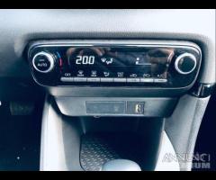 TOYOTA Yaris 1.5 Hybrid 5 porte Business - 26