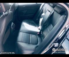 JAGUAR XE 2.0 D 180 CV aut. Prestige pelle - nav - 26