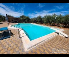 Villa con piscina - 9