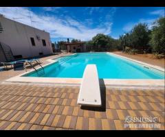 Villa con piscina - 10