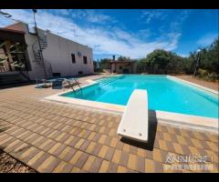 Villa con piscina - 11