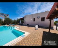 Villa con piscina - 14