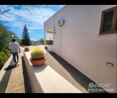 Villa con piscina - 23