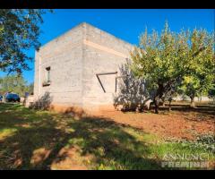 Terreno con vano in località S. Barbato