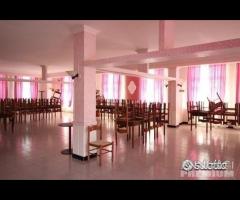 Proprietà con attivita' commerciale - 9