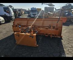 LAMA SGOMBRANEVE BUCHER