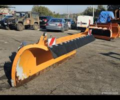 LAMA SGOMBRANEVE BUCHER mod: LM32