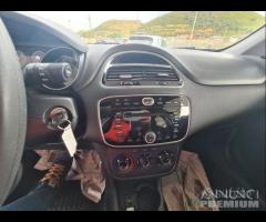 Fiat punto 1.3 mjt street 05/2014 - 12