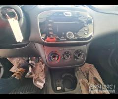 Fiat punto 1.3 mjt street 05/2014 - 13