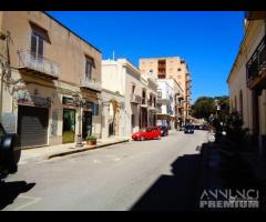 Castelvetrano,localecommerciale in centro