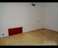 Castelvetrano locale 100 mq via vi novembre - 15