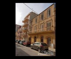 Castelvetrano, prestigioso immobile via G. Garibal - 7