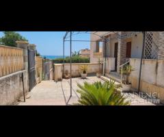 Triscina villa vista mare con 2 appartamenti - 9