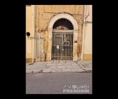 Castelvetrano casa ind. garage Piazza S.giovanni - 8