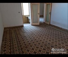 Castelvetrano casa ind. garage Piazza S.giovanni - 12