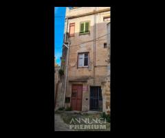 Castelvetrano intero stabile con 2 Appartamenti