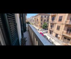 Palermo app. di vani 5 via Orazio Antinori piano 2 - 7