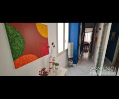 Palermo app. di vani 5 via Orazio Antinori piano 2 - 12