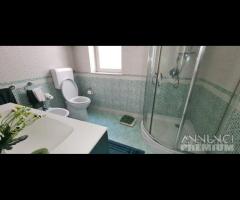 Palermo app. di vani 5 via Orazio Antinori piano 2 - 14