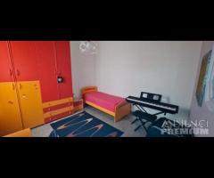 Palermo app. di vani 5 via Orazio Antinori piano 2 - 21