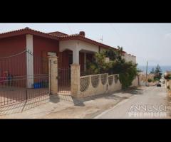 Triscina villa 5 vani con veranda vista mare