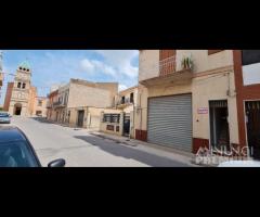 Castelvetrano casa ind. con ampio garage