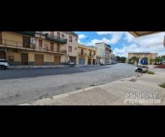 Castelvetrano, locale commerciale via Ruggero VII