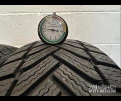 2 gomme 205/55 R16. Michelin Invernali al 95%