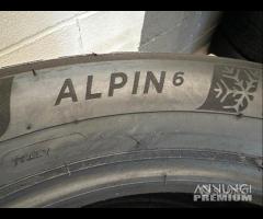 2 gomme 205/55 R16. Michelin Invernali al 95%