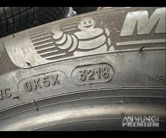 2 gomme 205/55 R16. Michelin Invernali al 95%
