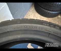 2 gomme 205/45 R17. Kapsen Invernali all 80%