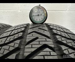 2 gomme 205/55 R16. Pirelli Invernali al 95%