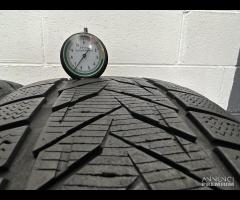 2 gomme 225/45 R19. Vredestein Invernali