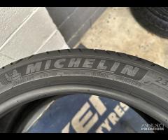 4 gomme 235/40 R19 - 96W. Michelin Primacy 4