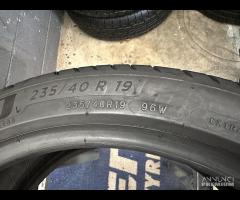 4 gomme 235/40 R19 - 96W. Michelin Primacy 4