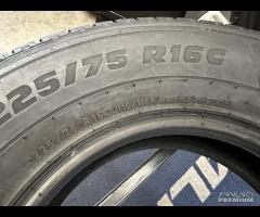 2 gomme 225/75 R16 C. Pirelli Invernali al 90% - 6