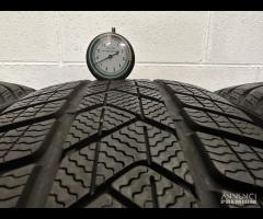 4 gomme 225/50 R17. Pirelli Invernali Runflat 90%