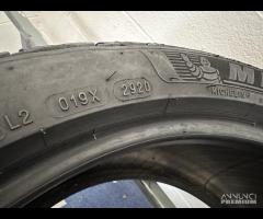 2 gomme 255/40 R20. Michelin Invernali al 80%