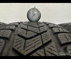 4 gomme 225/60 R17. Pirelli e Imperial Invernali