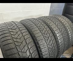 4 gomme 225/55 R17. Pirelli Invernali al 90%
