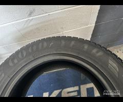 2 gomme 225/65 R17. Goodyear 4 Stagioni al 85%