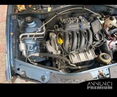 MOTORE PER DACIA DUSTER 1.6 BENZINA ANNO 2010