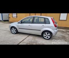 Ford fiesta 1.4 diesel automatico - 10
