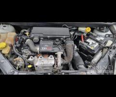Ford fiesta 1.4 diesel automatico - 19