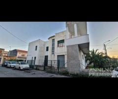 Intero stabile 700mq a Fiumefreddo di Sicilia - 11