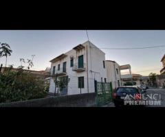 Intero stabile 700mq a Fiumefreddo di Sicilia - 18