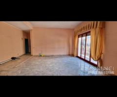 Casa indipendente 280mq a Giarre centro - 11