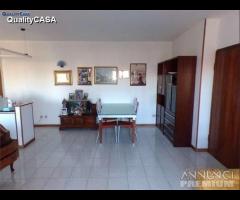 Appartamento ampio terrazzo e garage doppio - 6