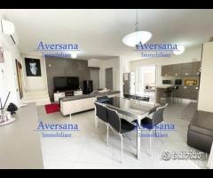 Villa capofila con ampio giardino - 17